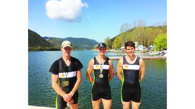 Zim rowers shine in Italy