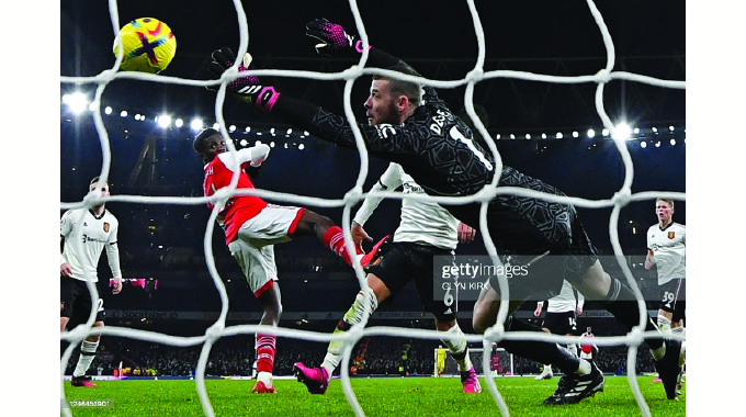 Arsenal 3-2 Manchester United: Eddie Nketiah nets late winner as Gunners  restore five-point Premier League lead, Football News